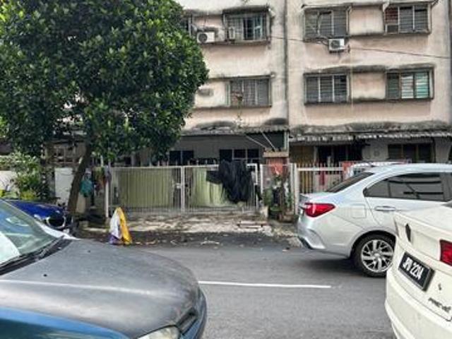 Flat for sale in Country Heights Damansara, Kuala Lumpur