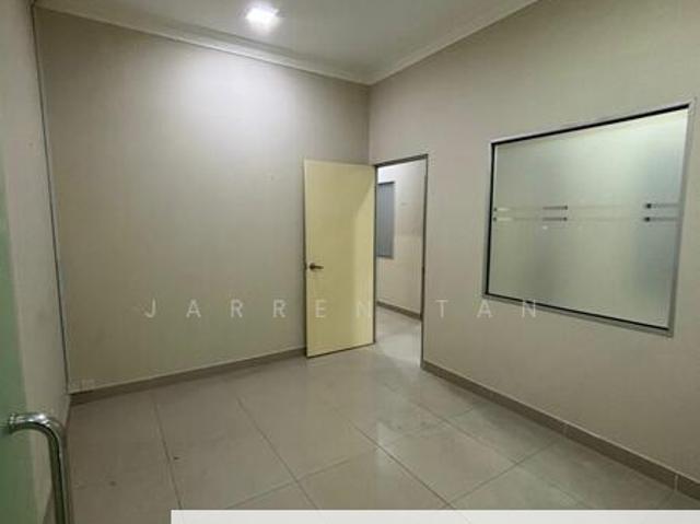 Shop for rent in Petaling, Subang Jaya
