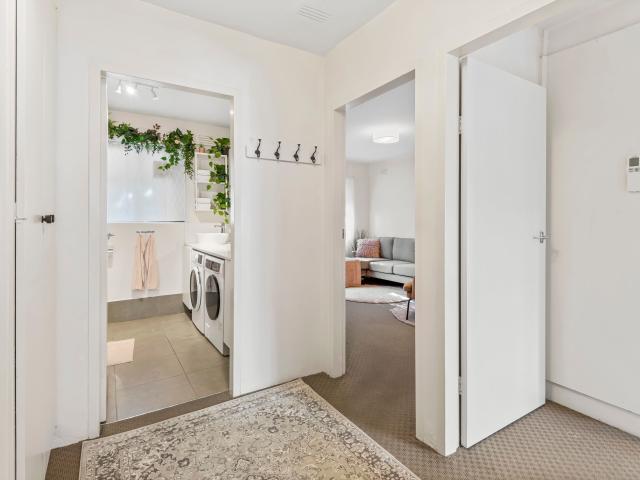 Apartment for sale in Kingsville, Melbourne