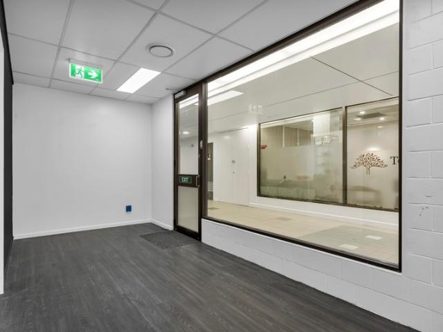 Office for rent in Tewantin, Queensland