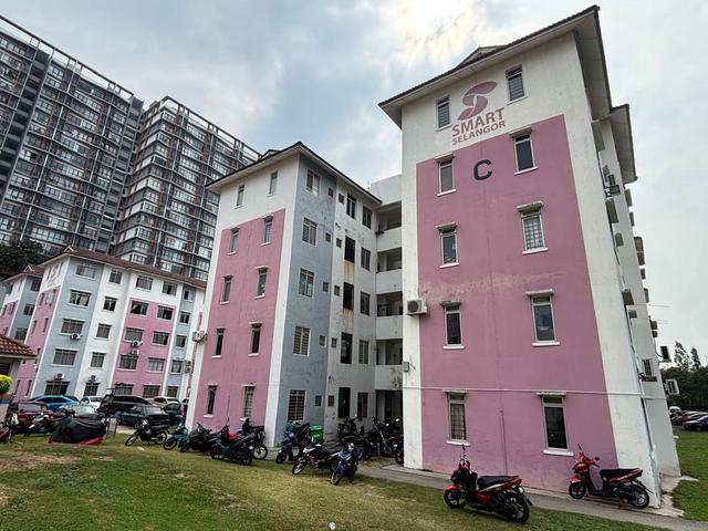 Apartment for sale in Tanjong Sepat, Selangor