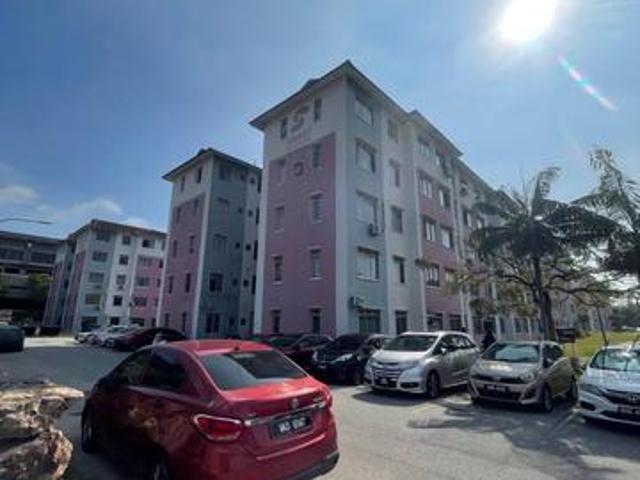 Apartment for sale in Tanjong Sepat, Selangor