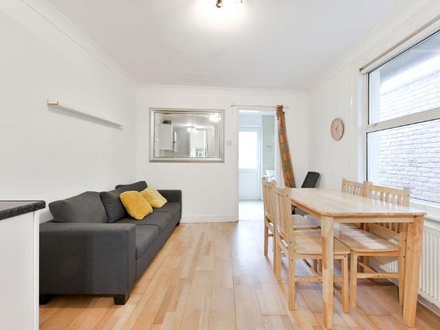 Apartment for rent in London Borough of Ealing, Greater London