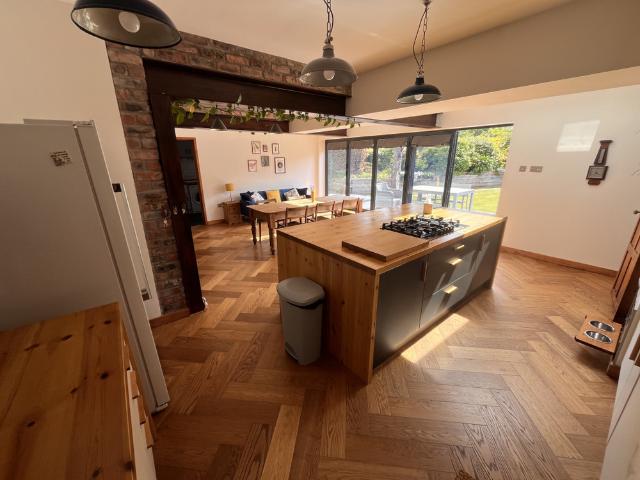 Room for rent in Mumbles ,the, Wales