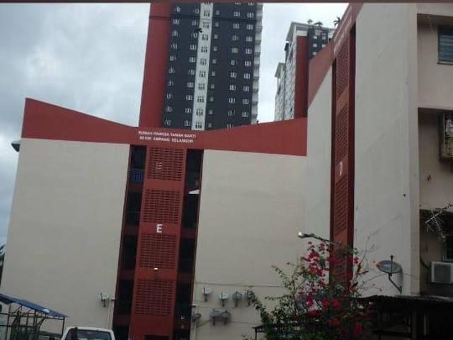 Flat for sale in Langat, Selangor