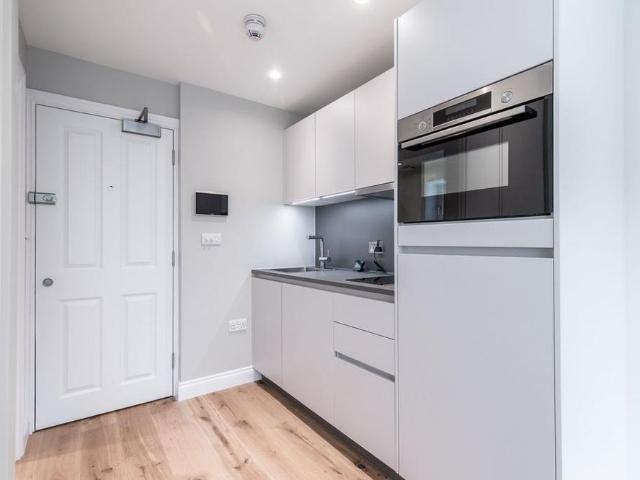 Apartment for rent in London Borough of Croydon, Thornton Heath