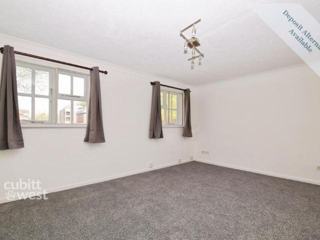 Apartment for rent in London Borough of Croydon, Purley