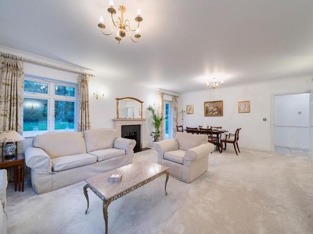 Apartment for rent in Red Hill, Surrey