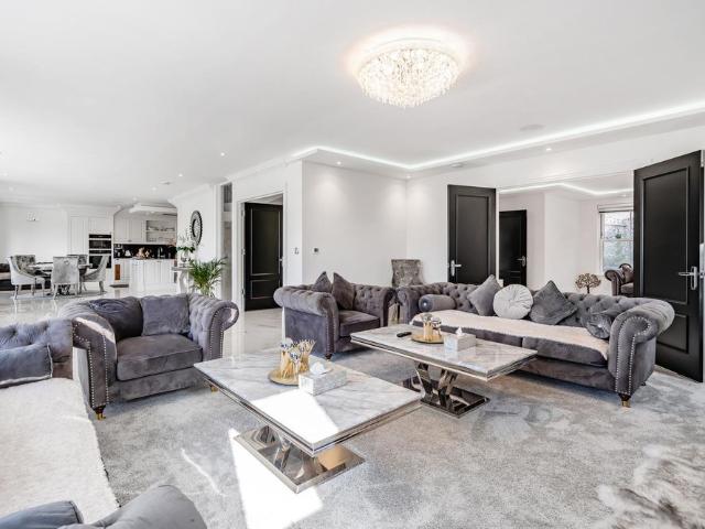 Apartment for rent in Red Hill, Surrey