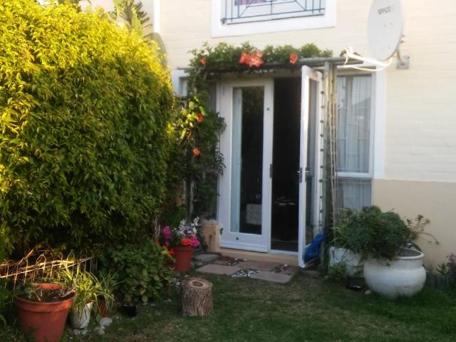 Apartment for rent in Faerie Knowe, Masiphumelele