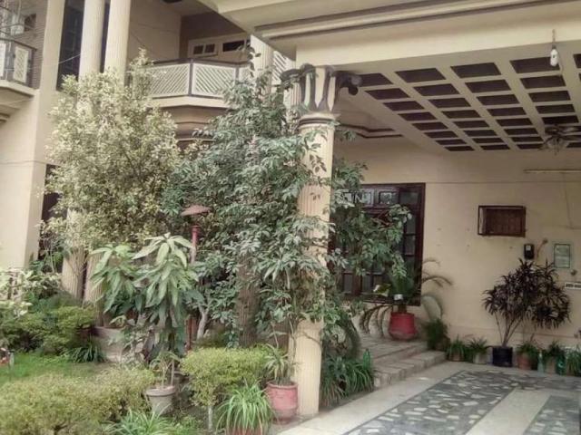 Property for rent in Peshawar, North West Frontier Province