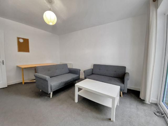 Room for rent in Headington Hill, The Slade