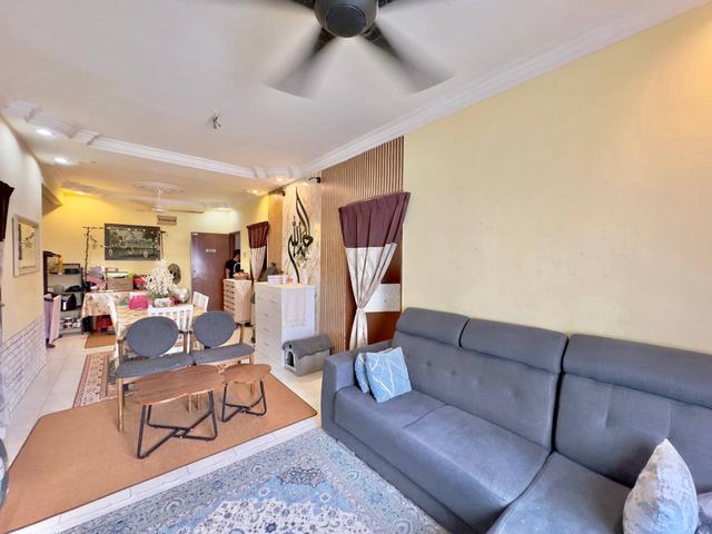 Apartment for sale in Seri Kembangan, Majlis Bandaraya Subang Jaya
