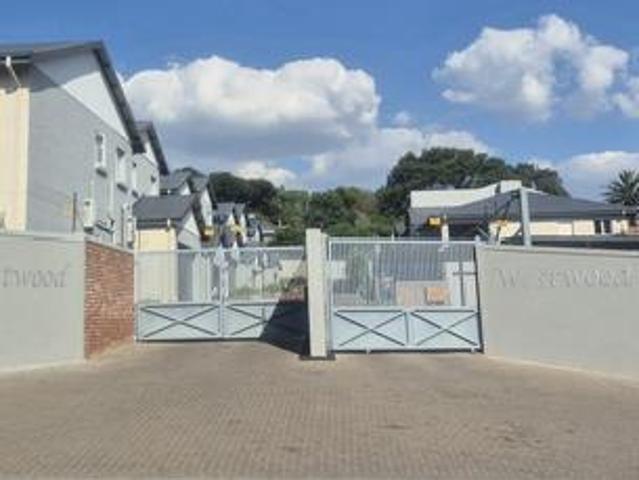 Apartment for sale in Vosloorus, Gauteng
