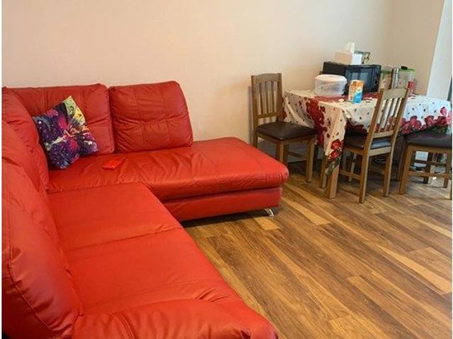 Apartment for rent in Lampton, Greater London
