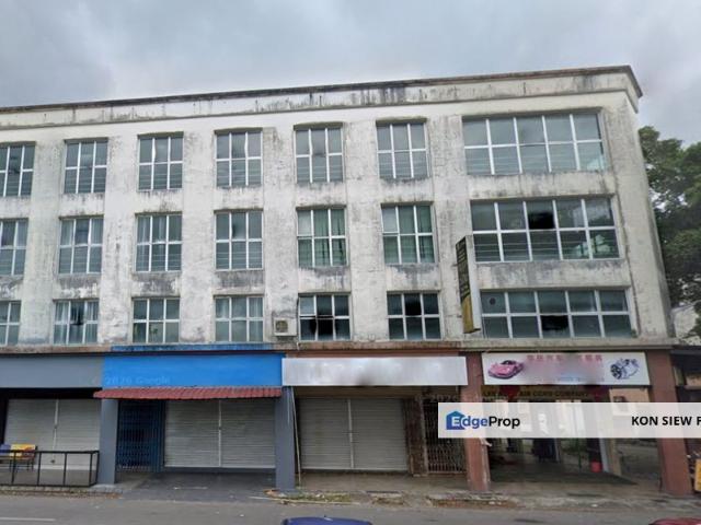 Shop for rent in Kuching