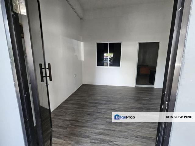 Shop for rent in Kuching