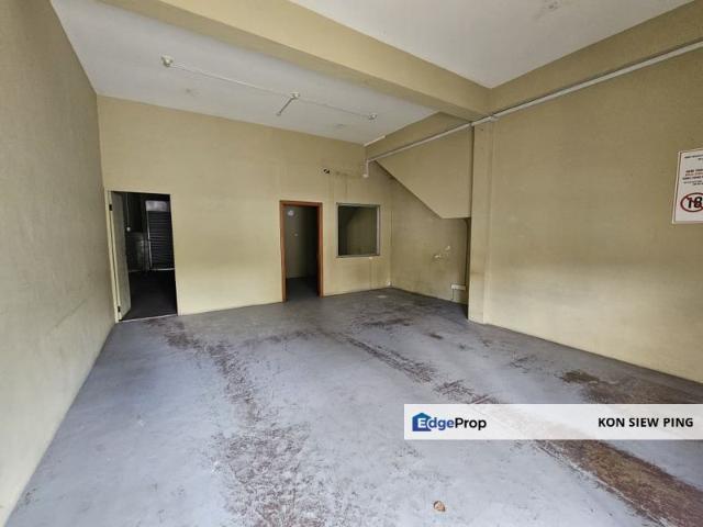 Shop for rent in Kuching