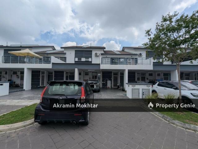 Townhouse for sale in Tanjong Sepat, Selangor