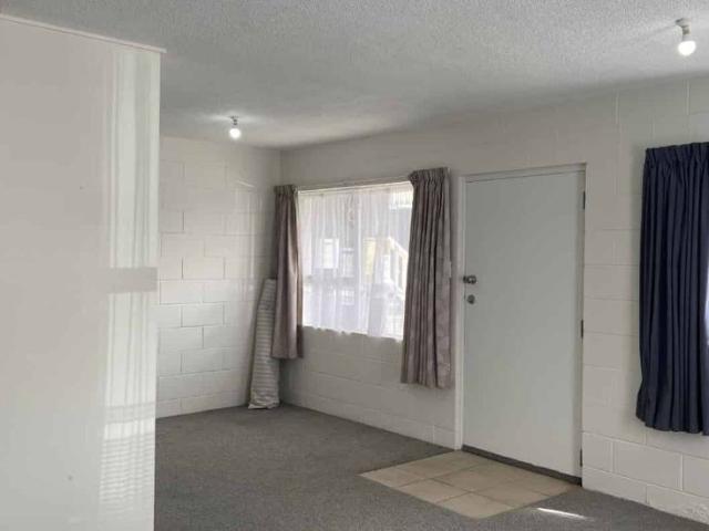 Apartment for rent in Johnsonville East, Wellington