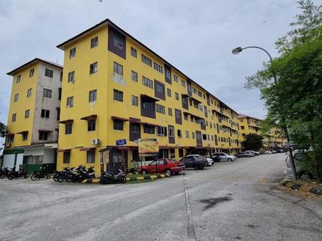 Flat for sale in Petaling, Alam Impian