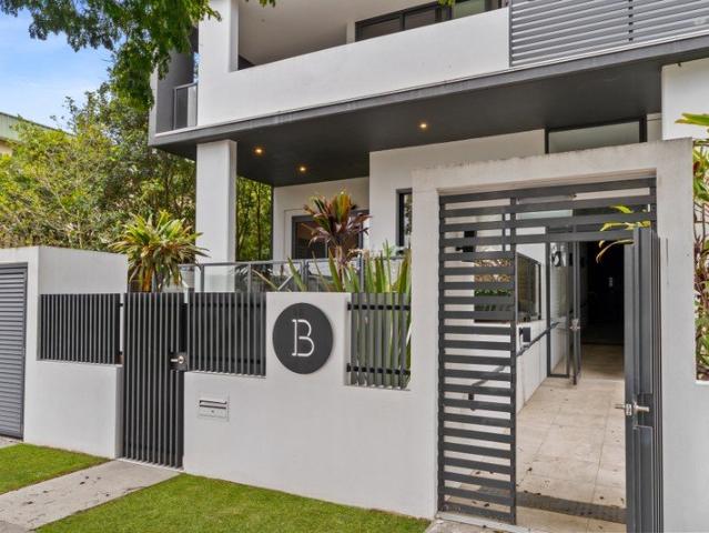 Apartment for sale in Norman Park, Greater Brisbane