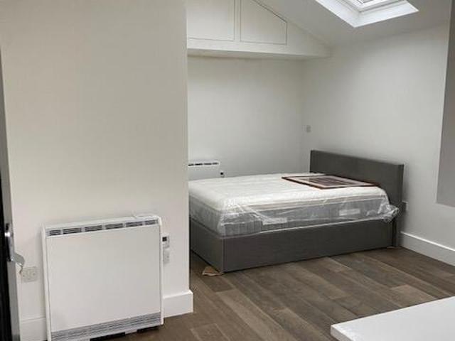 Duplex for rent in Barnet