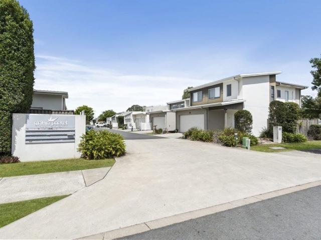 Townhouse for sale in Toombul, Queensland