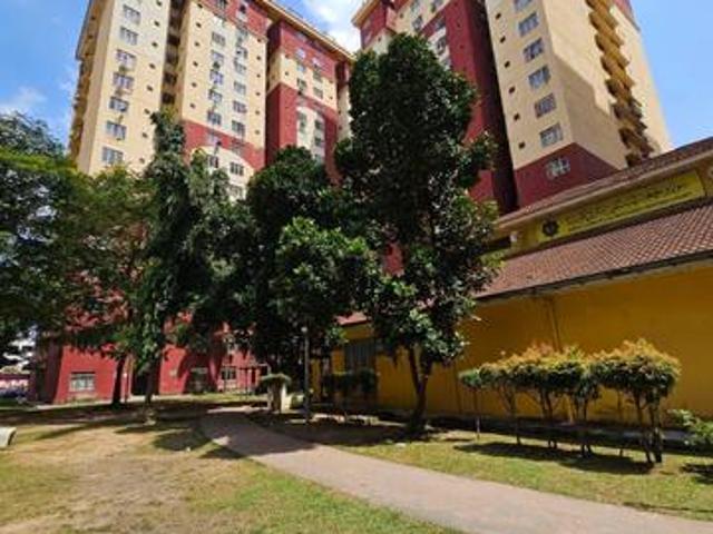 Apartment for sale in Petaling, Damansara Damai