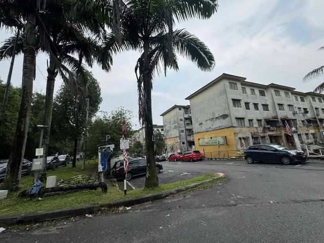 Flat for sale in Petaling, Subang Jaya
