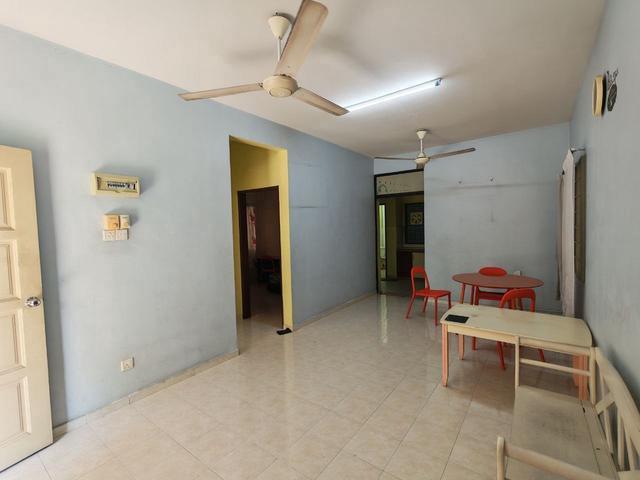 Apartment for sale in Malaka