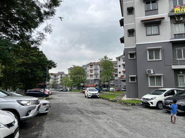 Apartment for sale in Shah Alam, Petaling
