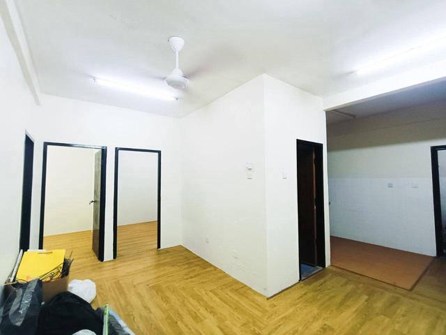 Apartment for sale in Port Klang, Selangor