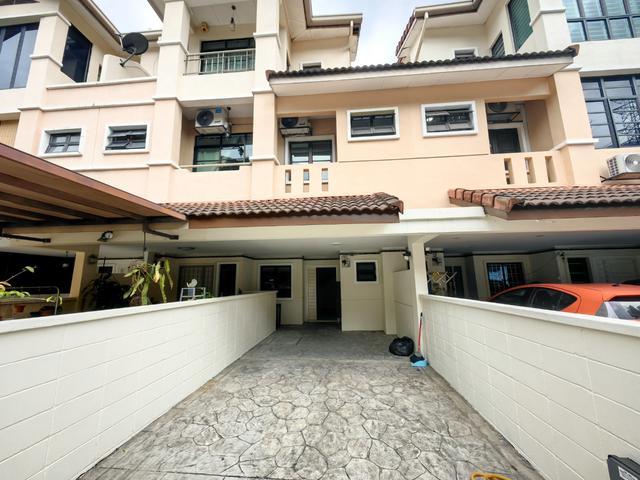 Townhouse for rent in Petaling, Damansara Damai