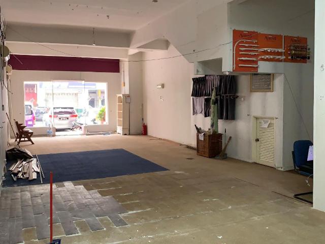 Shop for rent in Kajang, Langat