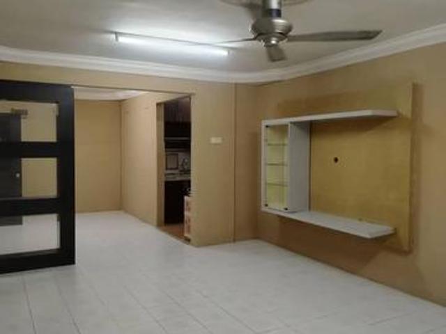 Apartment for sale in Petaling, Damansara Damai