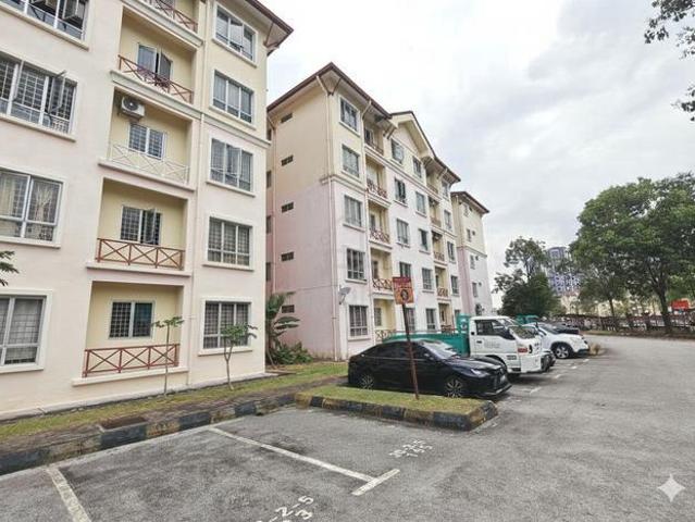 Condominium for sale in Petaling, Alam Impian