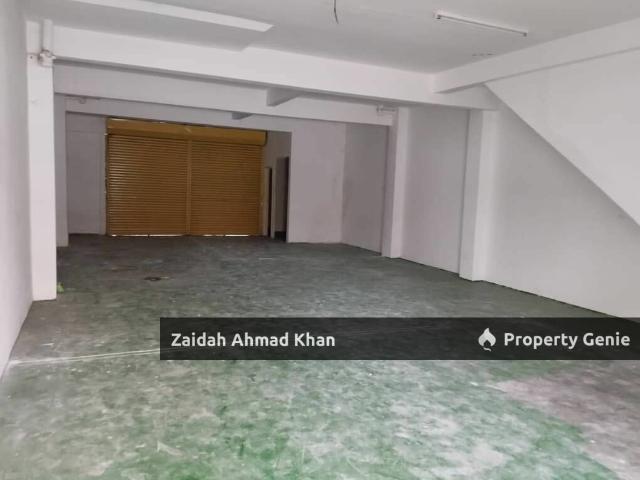 Shop for rent in Kajang, Langat