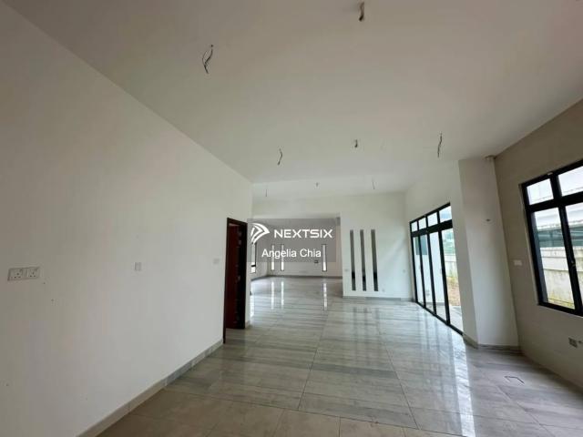 Shop for sale in Johor