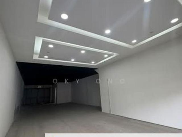 Shop for rent in Petaling, Subang Jaya