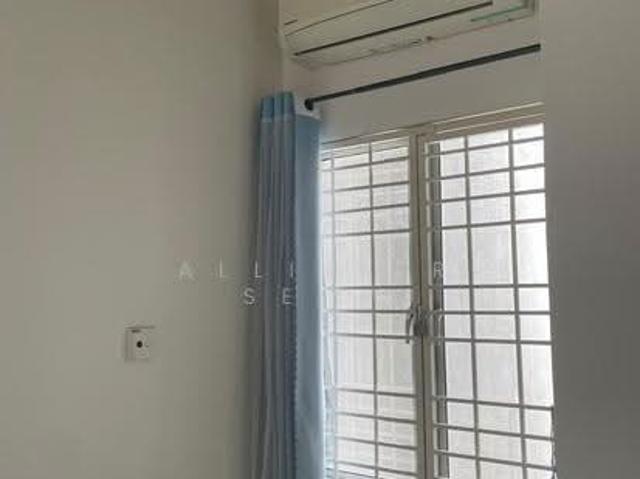 Shop for rent in Kuching, Bahagian Kuching