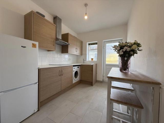 Studio for rent in Charlton, Greater London