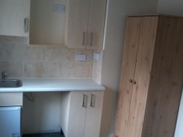 Studio for rent in Cradley Heath, West Midlands