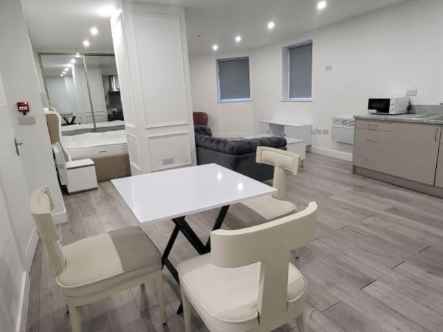 Studio for rent in Cape Hill, Sandwell