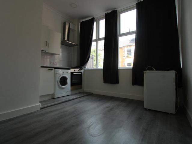 Studio for rent in West Kensington, Greater London