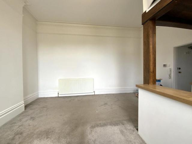 Studio for rent in Surbiton, Greater London