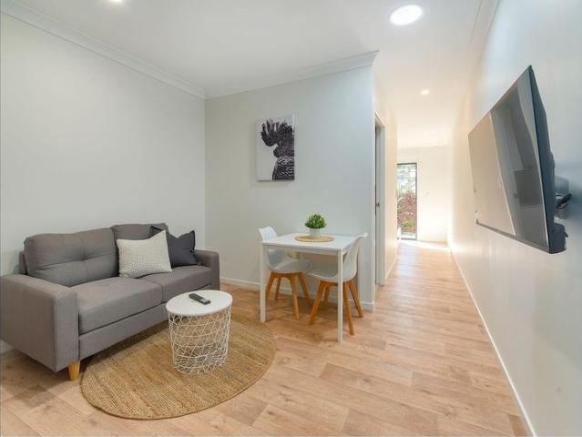 Granny Flat for rent in Lindum, Greater Brisbane