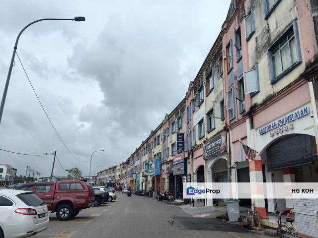 Shop for rent in Malaka