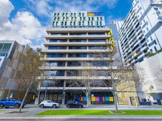 Retail for rent in Cockburn, Western Australia
