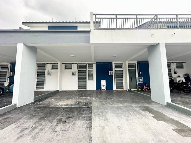 Townhouse for rent in Tanjong Sepat, Selangor